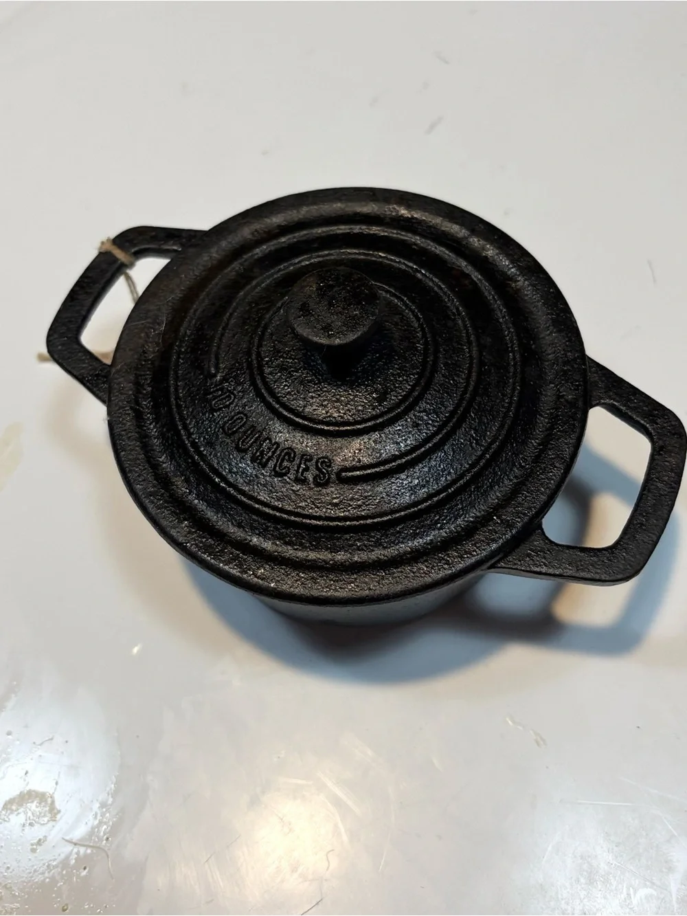 Smith & Clark Ironworks 10 oz Pre-Seasoned Cast Iron Mini Dutch Oven
